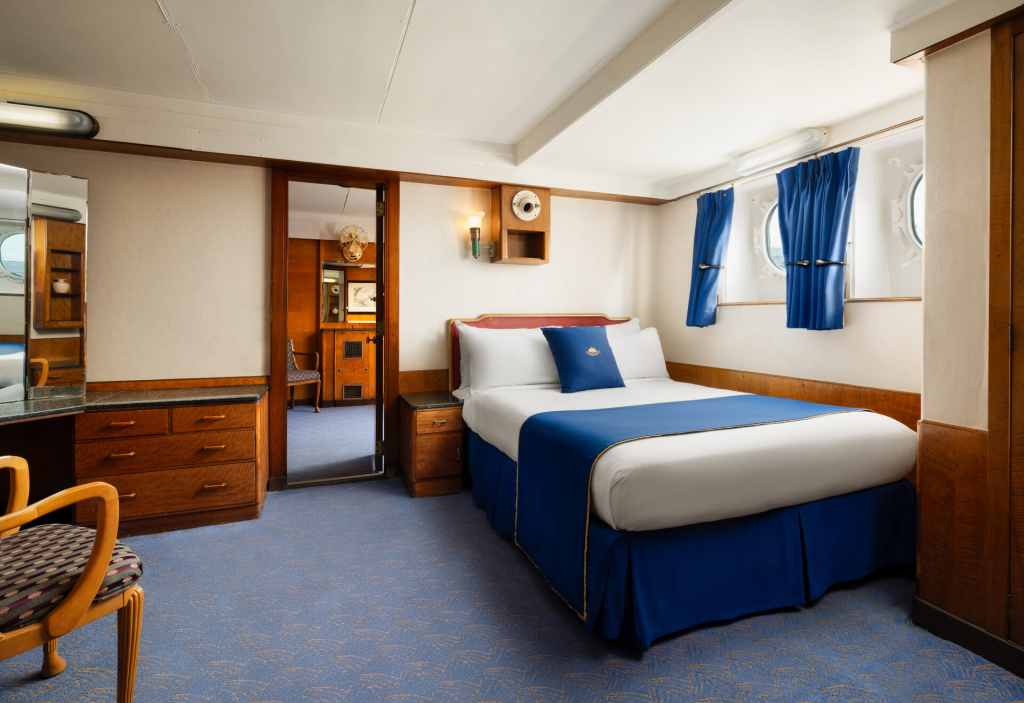 Original Queen Mary cabin with preserved maritime interior