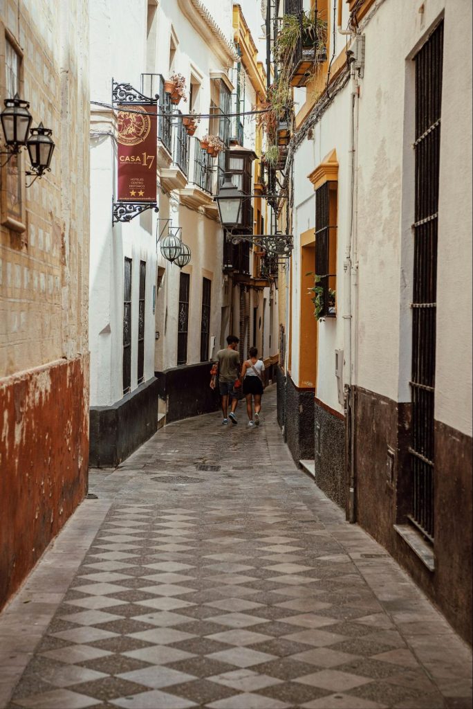 Narrow street in Santa Cruz Seville